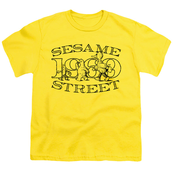 Sesame Street - Friend Stroll Youth Short Sleeve